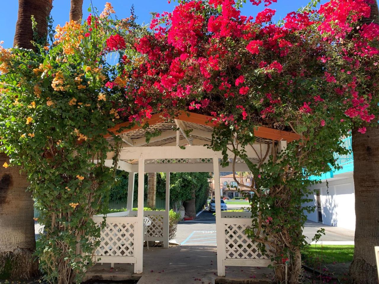 Adara Palm Springs Motel Exterior photo